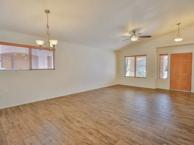 Photo - Spacious single story, 4 Bedroom / 2 Bath