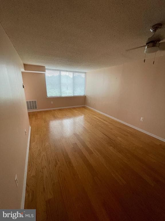Building Photo - 10101 Grosvenor Pl Unit 1119