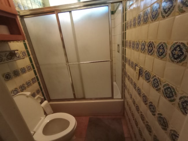 Photo - 202 Armstrong Dr