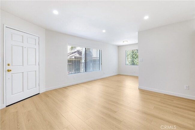 Photo - 7750 Laurel Canyon Blvd Unidad 5