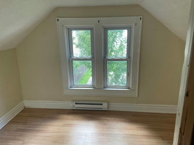 Photo - 289 N Midler Ave