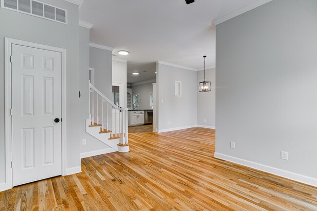 Photo - 604 Madewood Dr