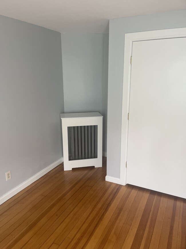 Photo - 16 Hanna St Unit Super Duper