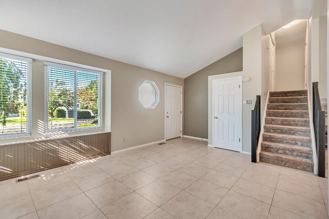 Photo - 582 Meadow Hill Dr