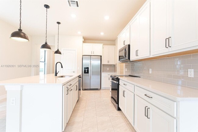 Photo - 8648 Escue St