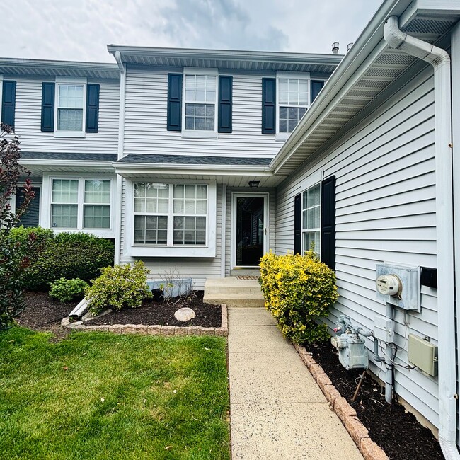 Photo - 2427 Linksman Ln