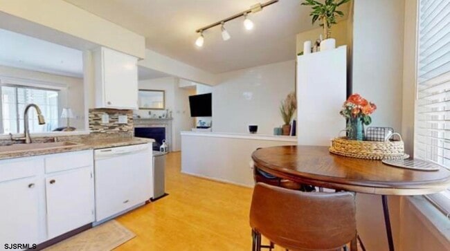 Photo - 35 Waterview Dr Unit 35