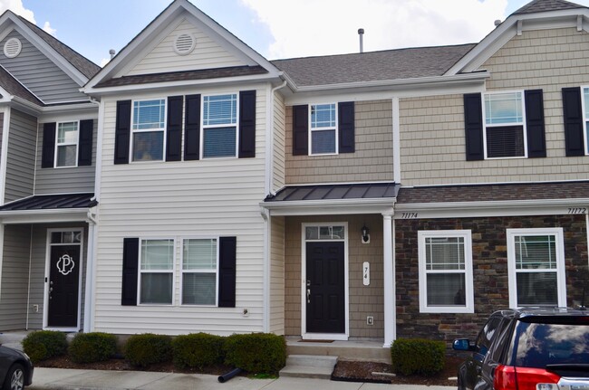 Spacious 3 Bedroom | 2.5 Bath Morrisville ... - Spacious 3 Bedroom | 2.5 Bath Morrisville ... Casa Adosada