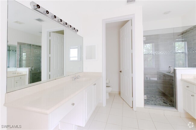 Building Photo - 1395 Mariposa Cir Rental