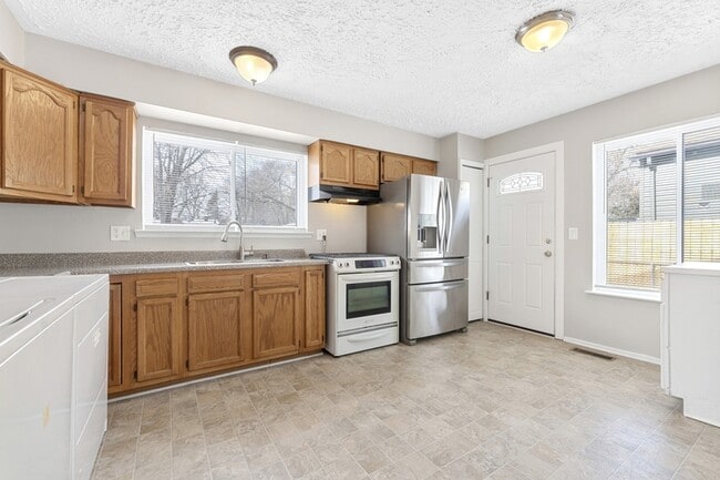 Photo - 15762 Isabelle St