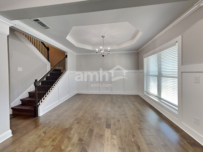 Photo - 1080 Victoria Walk Ln