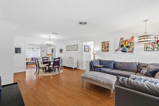 Photo - 2039 Pine Ridge Dr