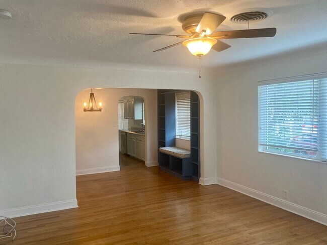 Photo - Euclid/Woodlawn Roommate Dream 4/3 home