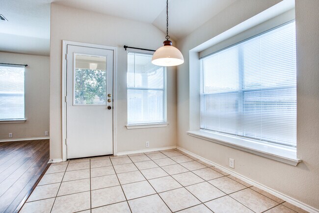 Photo - 612 Arrowood Pl