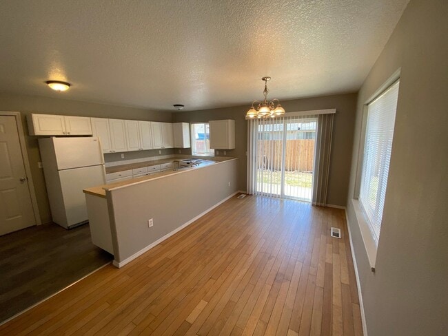 Photo - 4310 Sacramento Ct NE