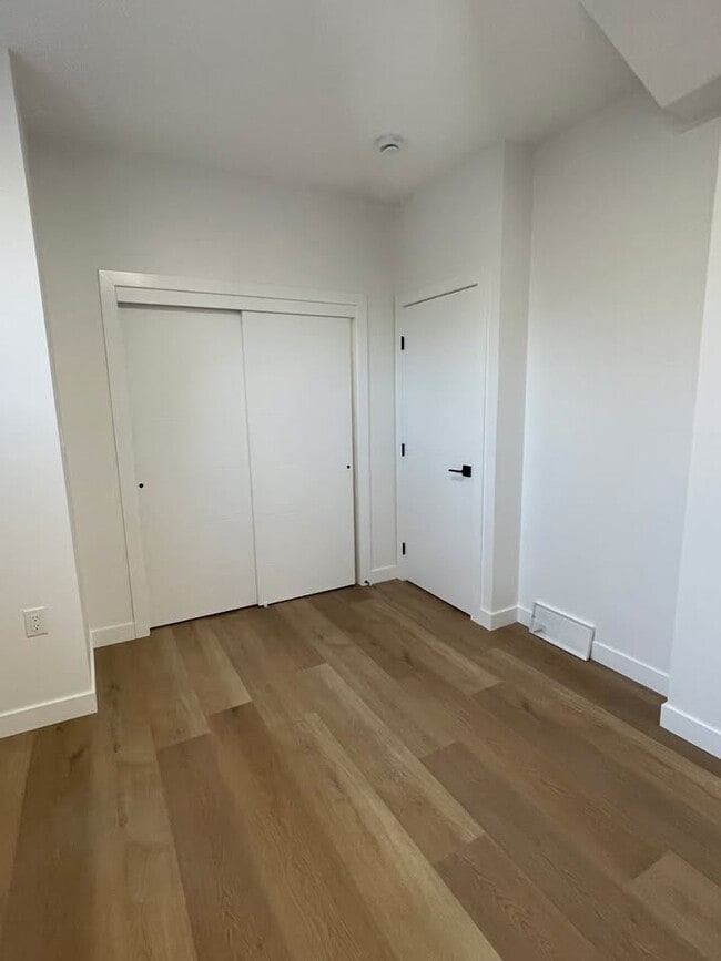Photo - 1145 Waller Ave