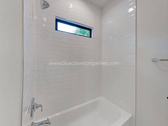 Photo - 4417 Emerson Ave