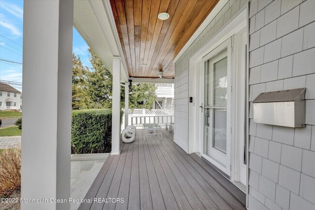 Photo - 1049 Norwood Ave