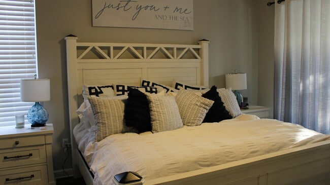 Photo - 132 Cambridge Ct