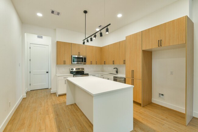 Photo - 164 Wallace St