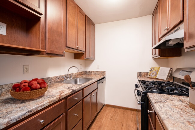 Photo - Kings Highway Apartments