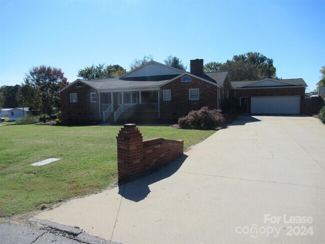 Photo - 7800 Cherry Point Dr House