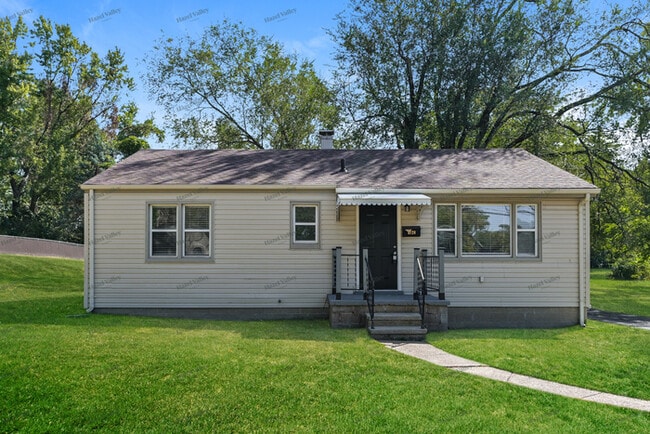 Building Photo - 4124 Wright Ave