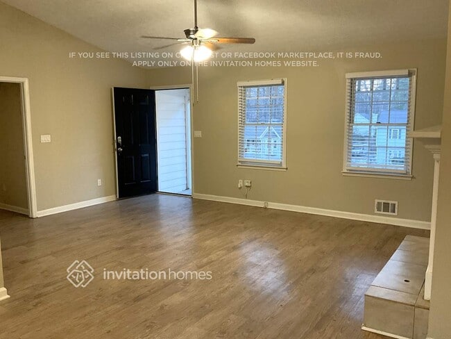 Photo - 305 N Briar Ridge