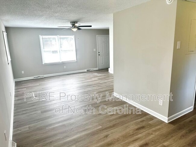 Photo - 916 W 5th Ave