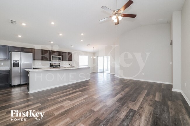 Photo - 911 Kingfisher Dr