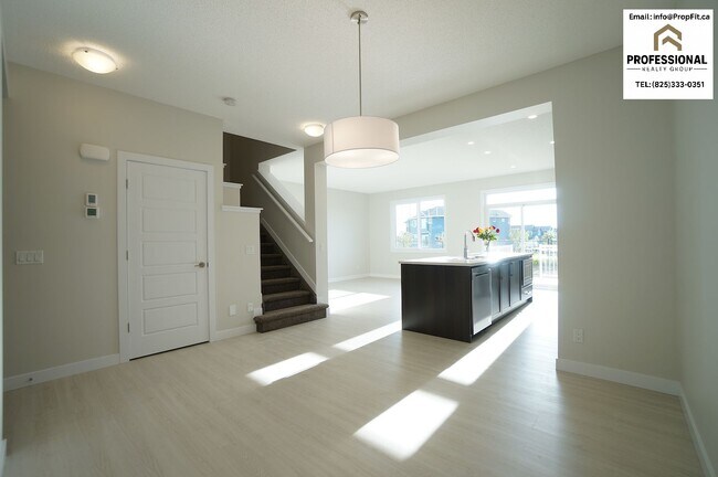 Photo - 3007 Chokecherry Cmn SW