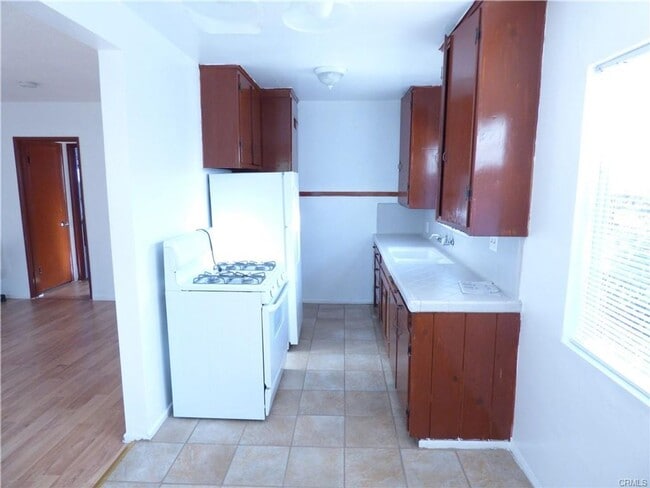 5832 Camerford Ave Unidad #5832