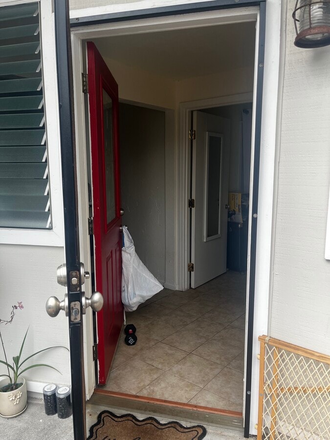 Photo - 640 Punaa St