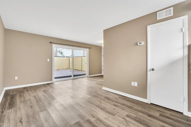 Photo - 3706 E North St