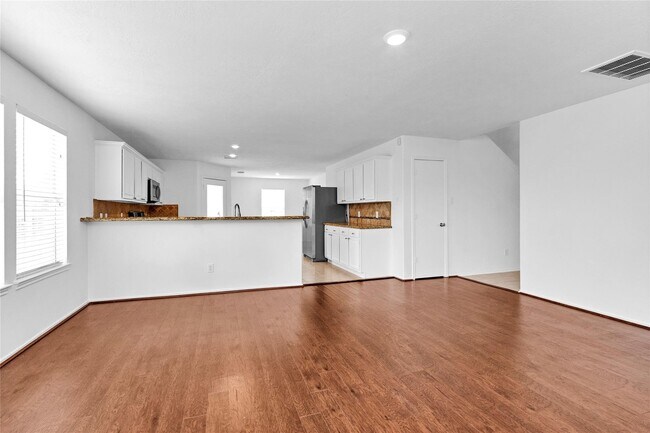 Photo - 450 Sandstone Creek Ln