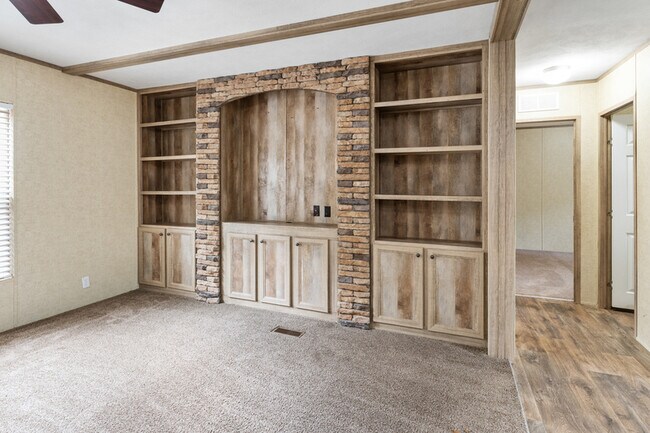 Photo - 204 Wildflower Drive