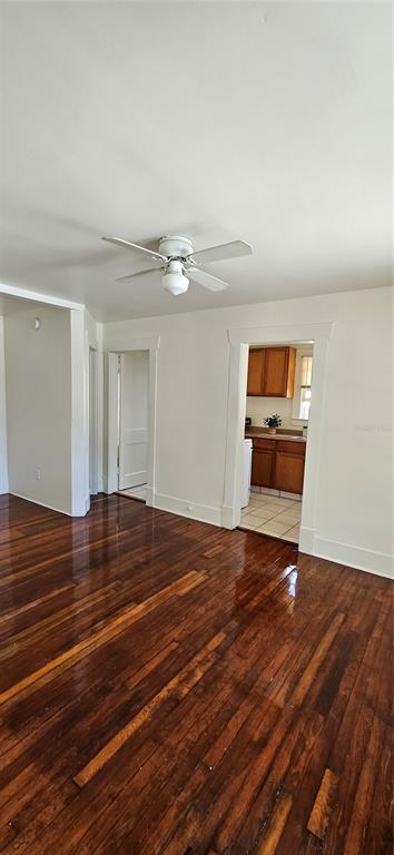 Photo - 708 Grove St N