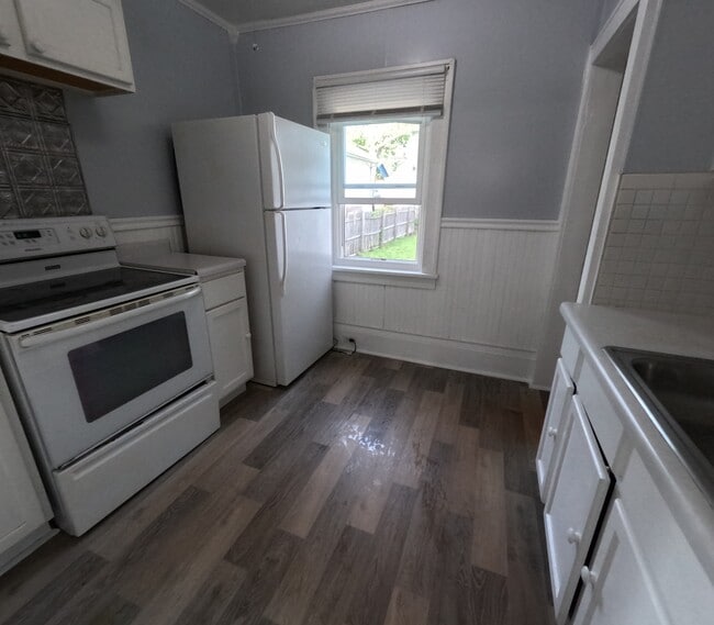 Photo - 738 S 28th St