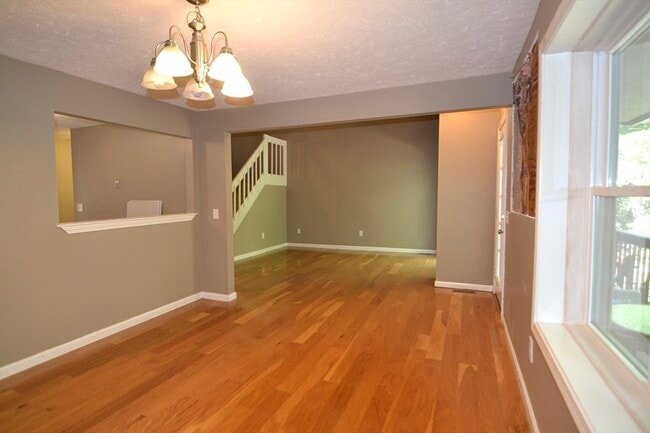 Photo - 31 E Bluff Rd