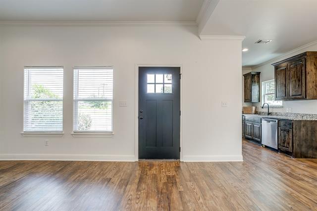 Photo - 2706 James Rd