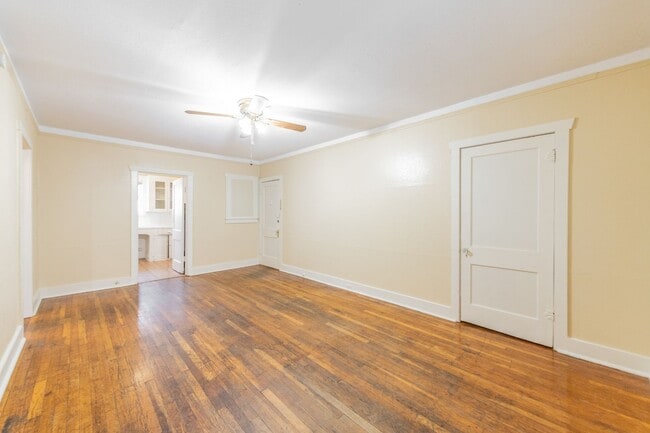 Photo - 631 E Ashby Pl Unit 03
