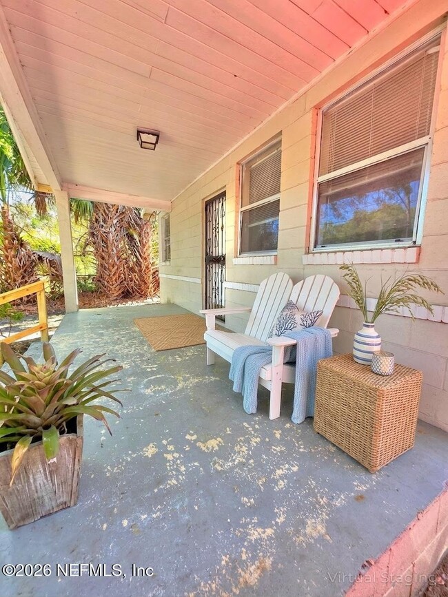 Photo - 916 W 25th St