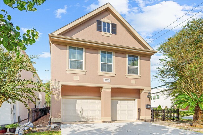 Photo - 112 White Dr