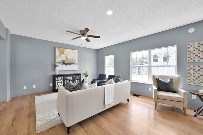 Photo - 11636 Old Oaks Ln