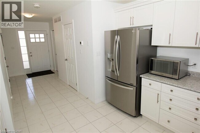 Photo - 135 Hardcastle Dr