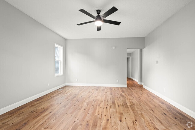 Building Photo - 208 S Swan St Unit Lower Rear Rental