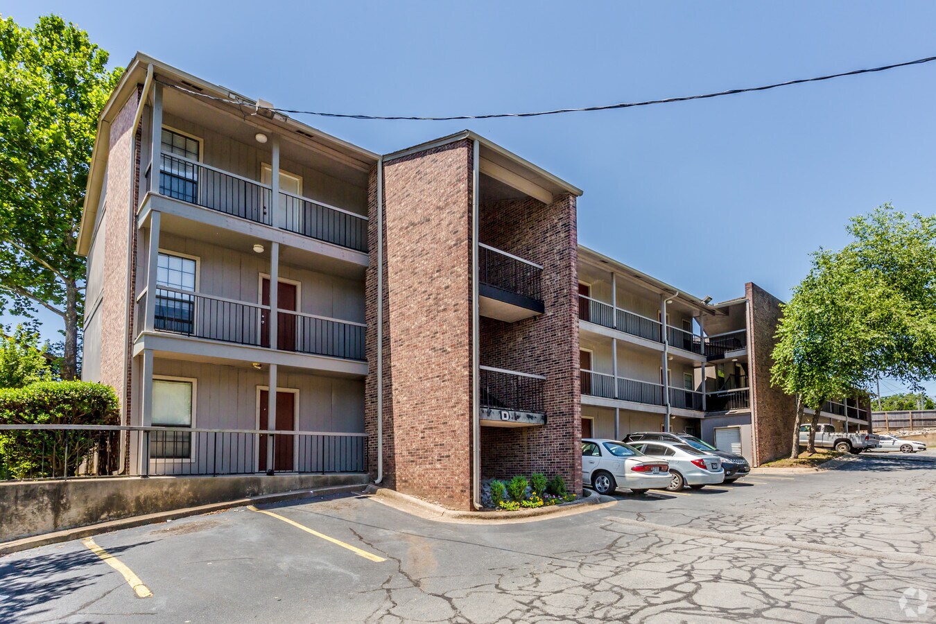 Hidden Valley Apartments - Hidden Valley Apartments