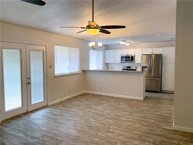 Photo - 610 Buckskin Dr