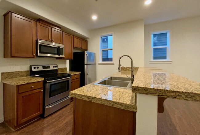 Photo - 348 N Ivy St Unidad C