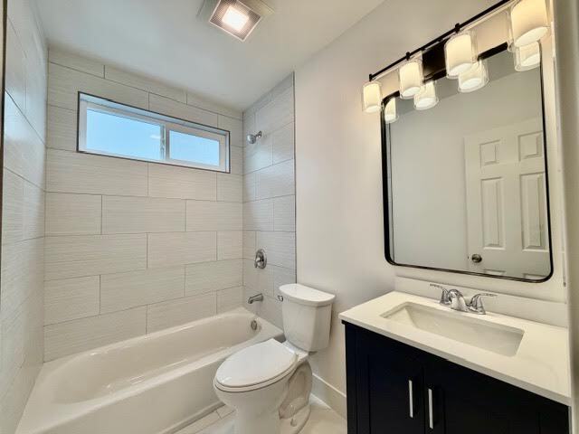 Building Photo - 2027 W 157th St Unit 2